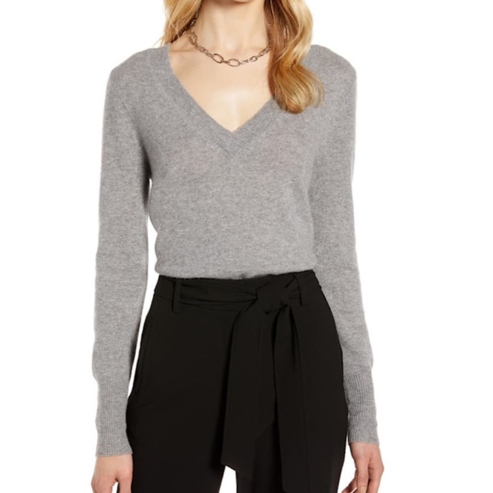 Halogen cashmere vneck sweater